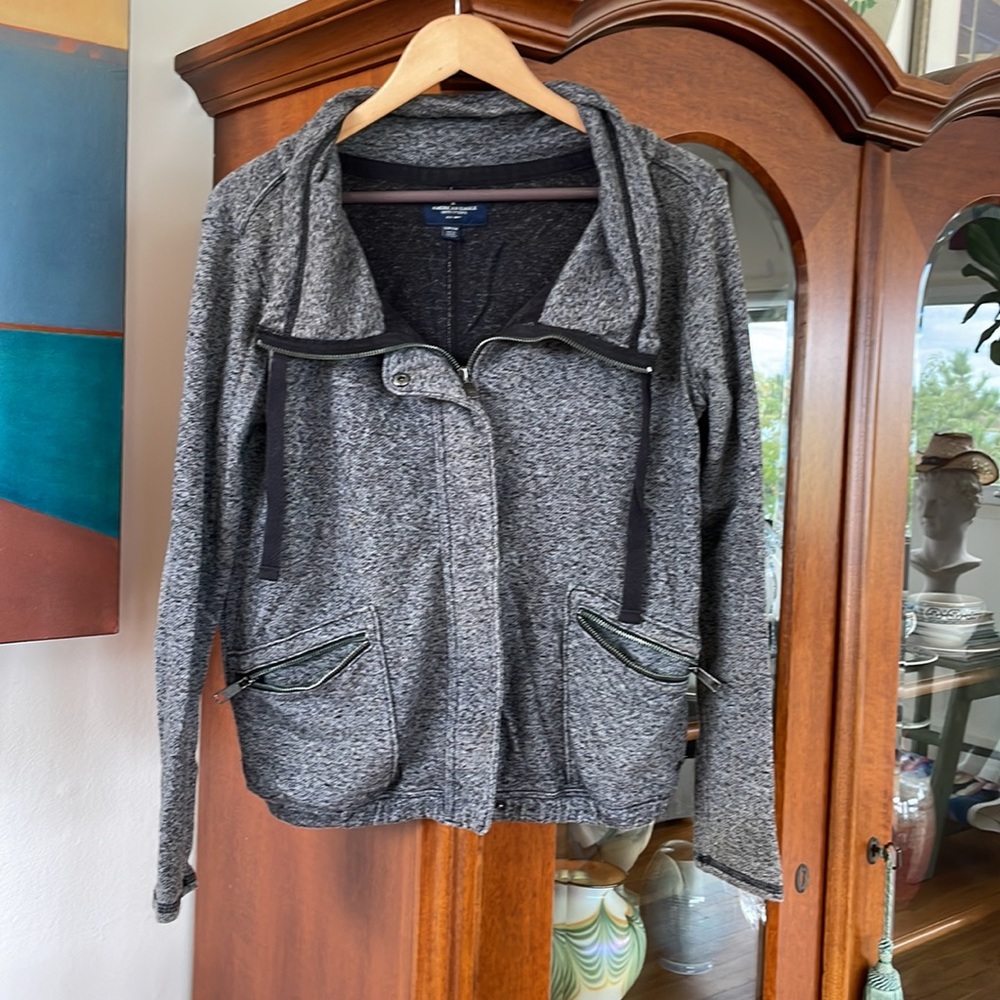 American Eagle sweatshirt